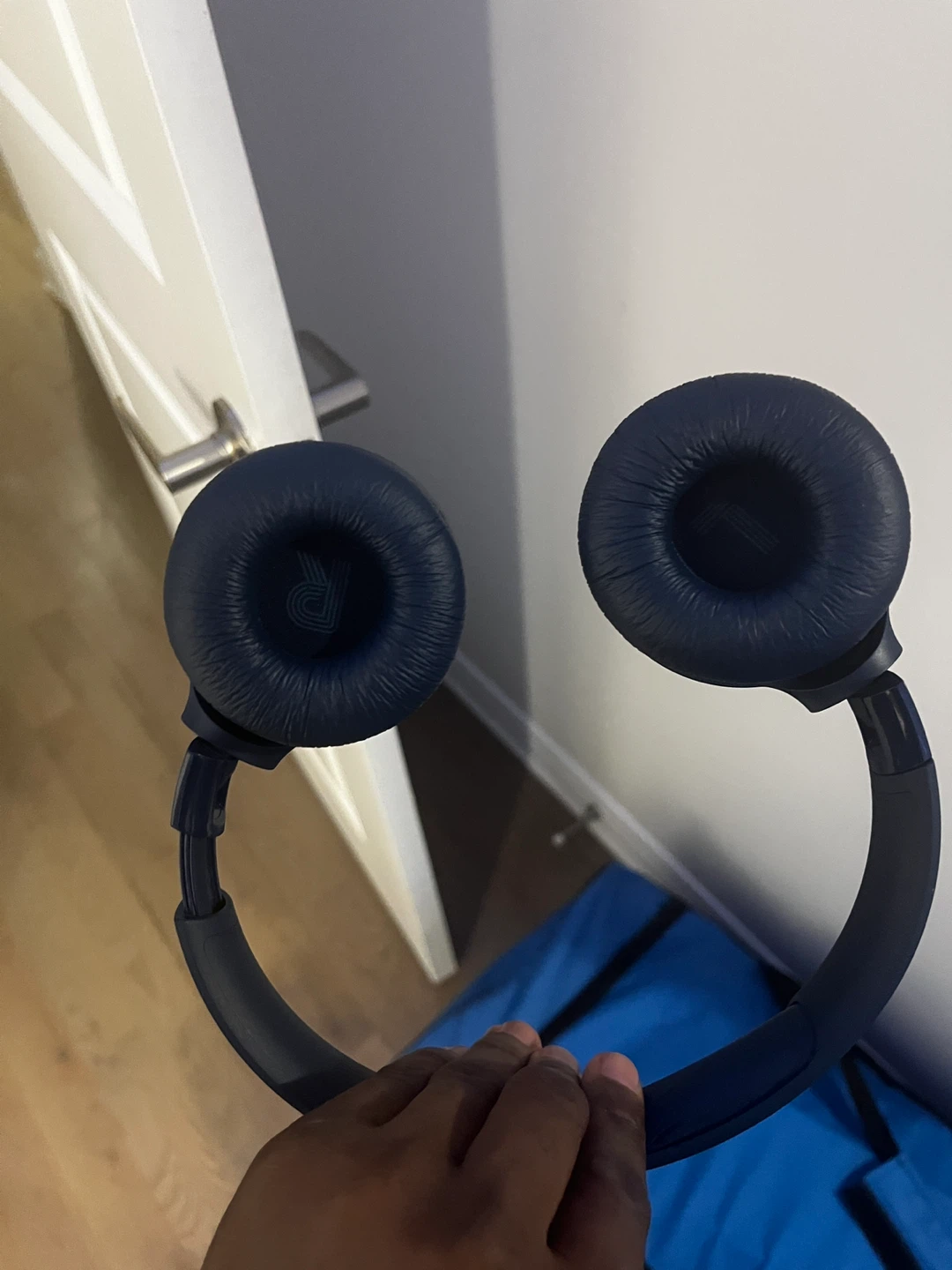 JBL Tune 510BT Wireless On-Ear Headphones - Blue - photo 2