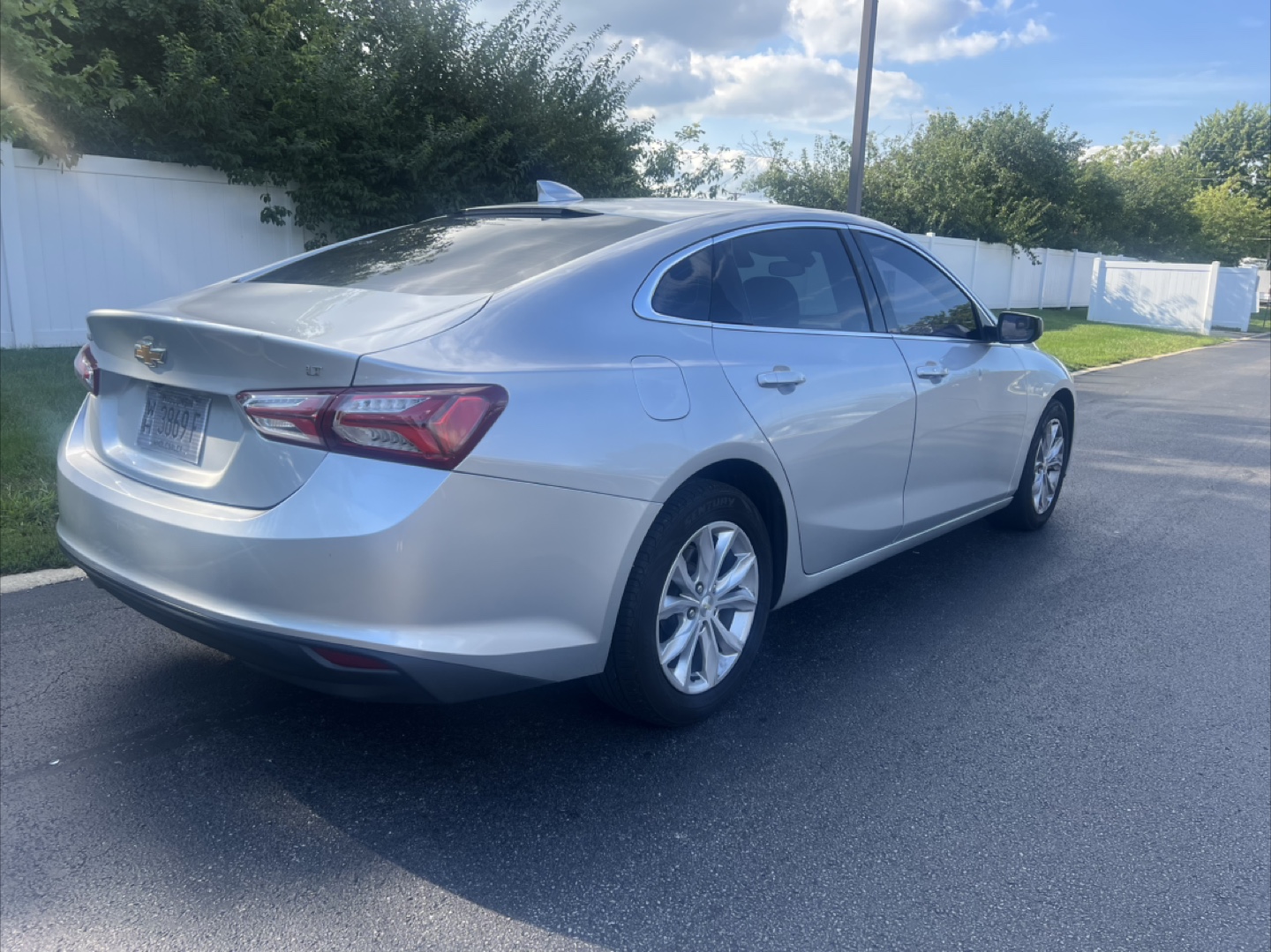 2020 Chevy Malibu - photo 4