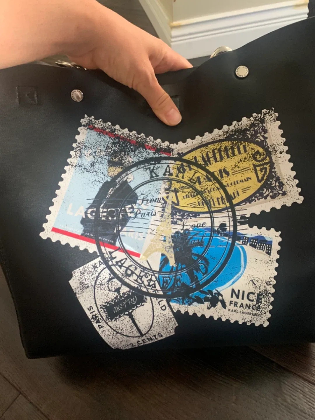 Karl Lagerfeld Paris Black Tote Bag image indicator(3)