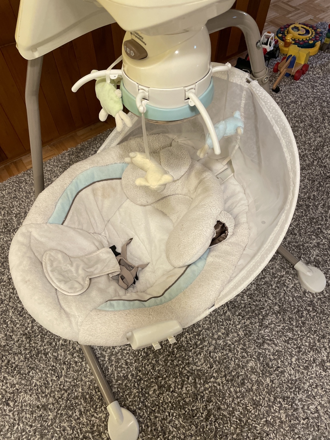 Fisher Price Baby Swing - photo 3