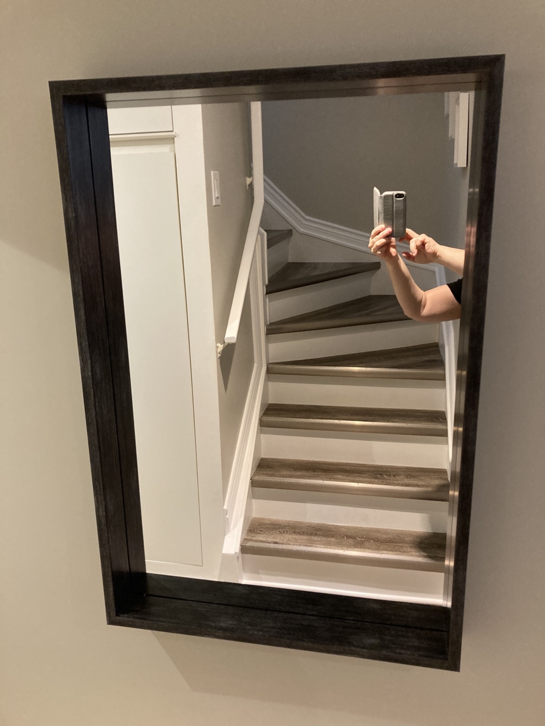 Wall mirror. Like new condition. Stouffville pickup - photo 2