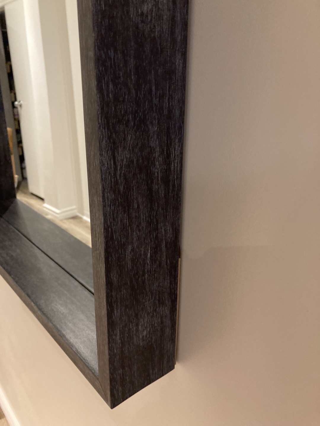 Wall mirror. Like new condition. Stouffville pickup - photo 5