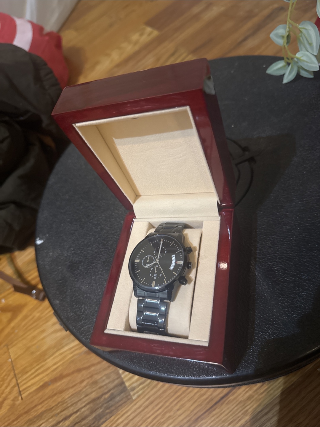 Men's Black Watch with Box - broken