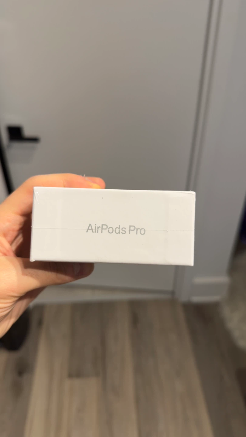 New Apple AirPods Pro (2nd generation) USB-C - photo 4