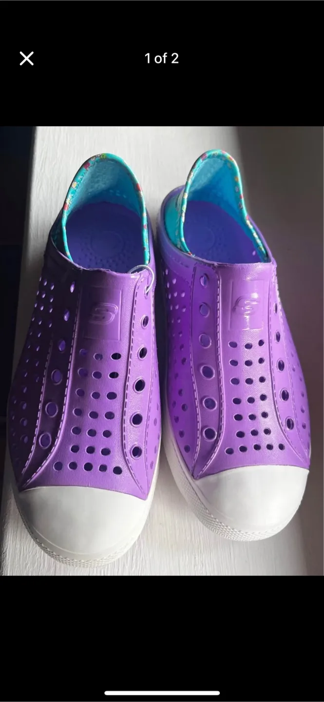 Skechers Girls Foamies Guzman size 4US thumbnail