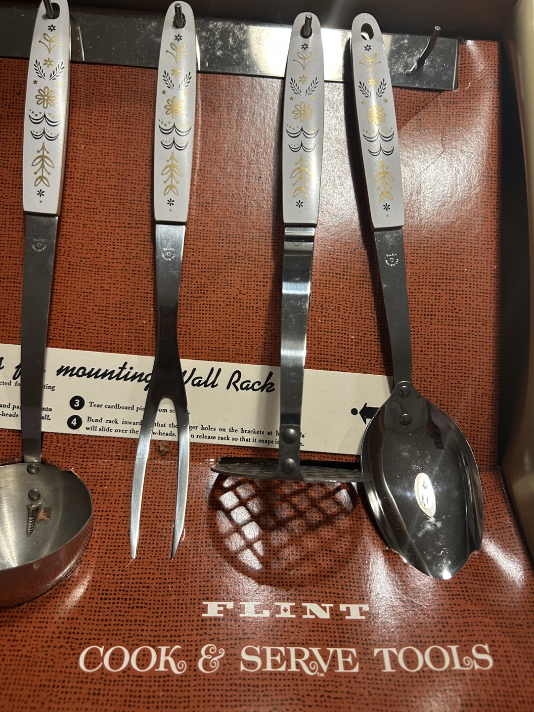 Vintage Flint Cook & Serve Tools Set - photo 2