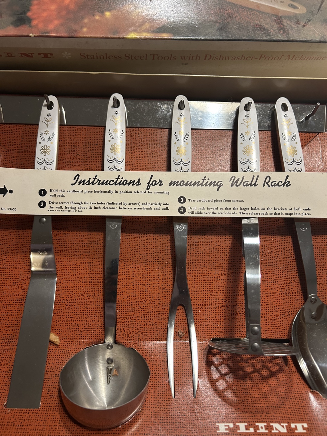 Vintage Flint Cook & Serve Tools Set - photo 4