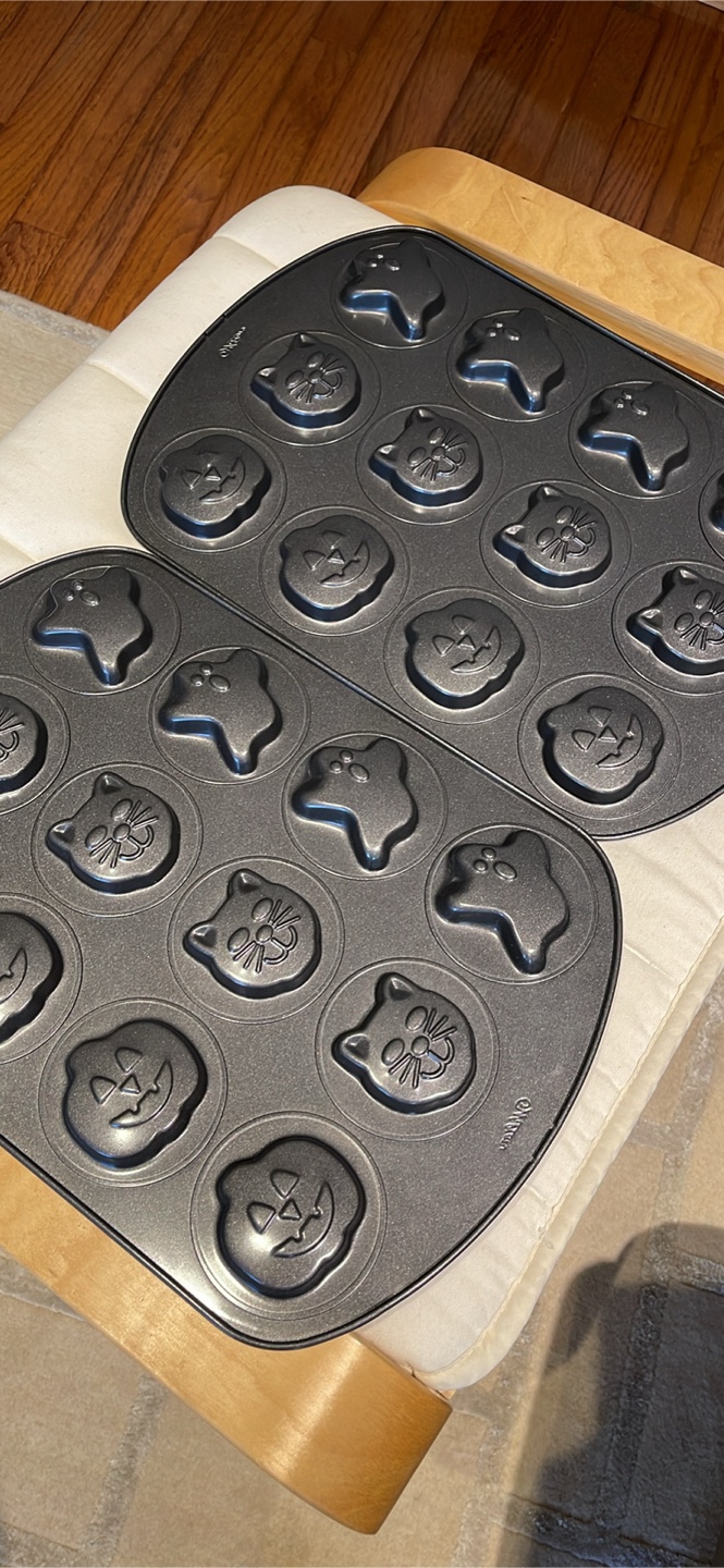 Halloween Mini Cake Pans (Set of 2)