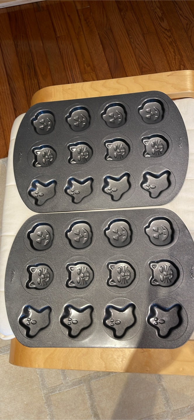 Halloween Mini Cake Pans (Set of 2) - photo 2