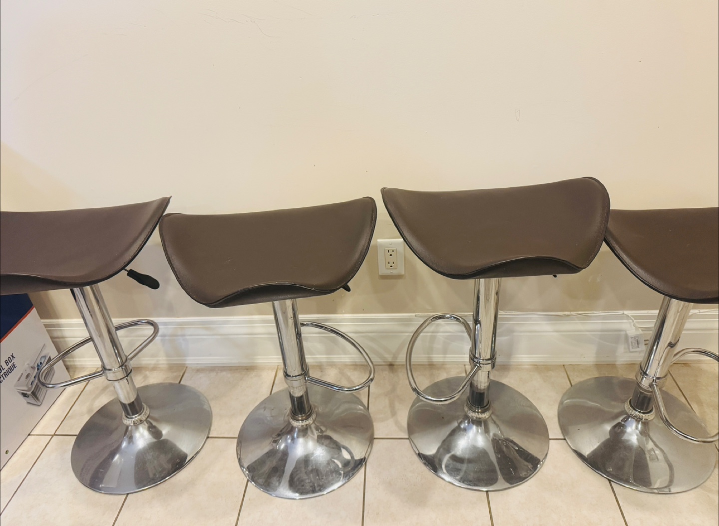 Set of 4 Bar Stools - Brown & Chrome