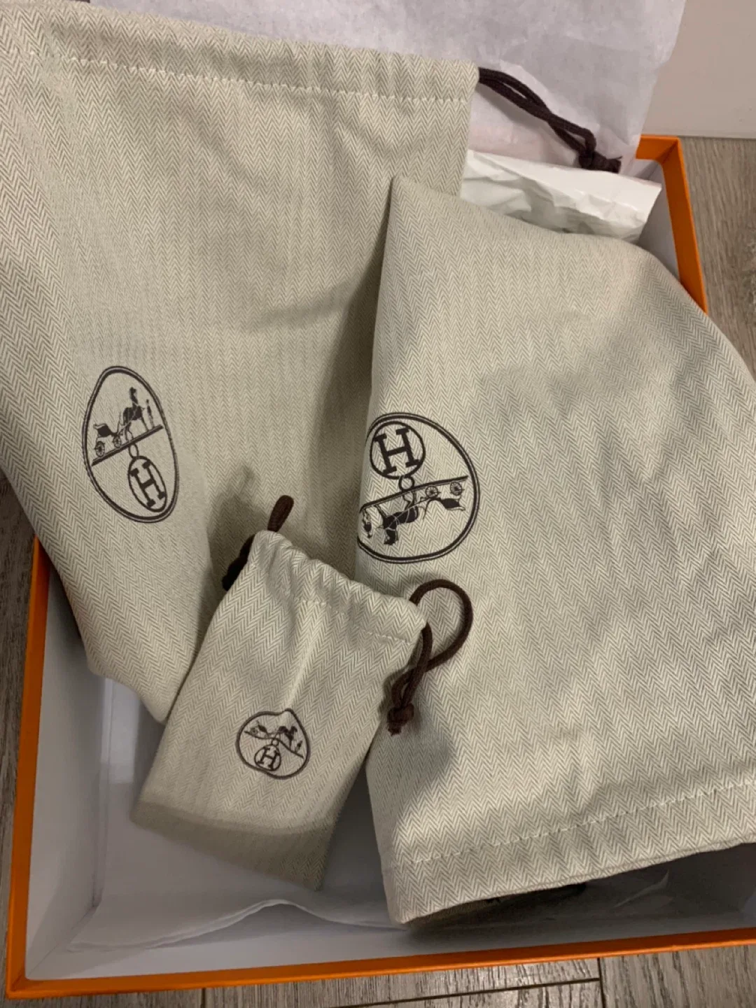 Hermès Sneakers Size 41 image indicator(8)