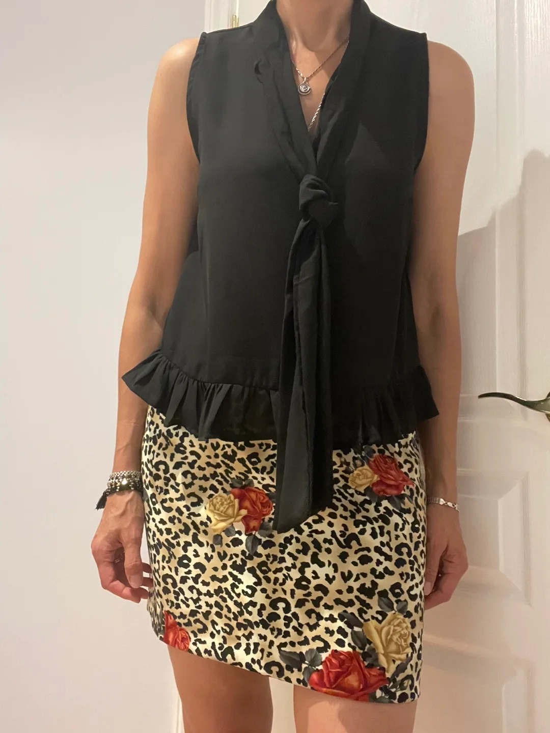 VOUGUE Black Sleeveless Tie-Neck Blouse thumbnail