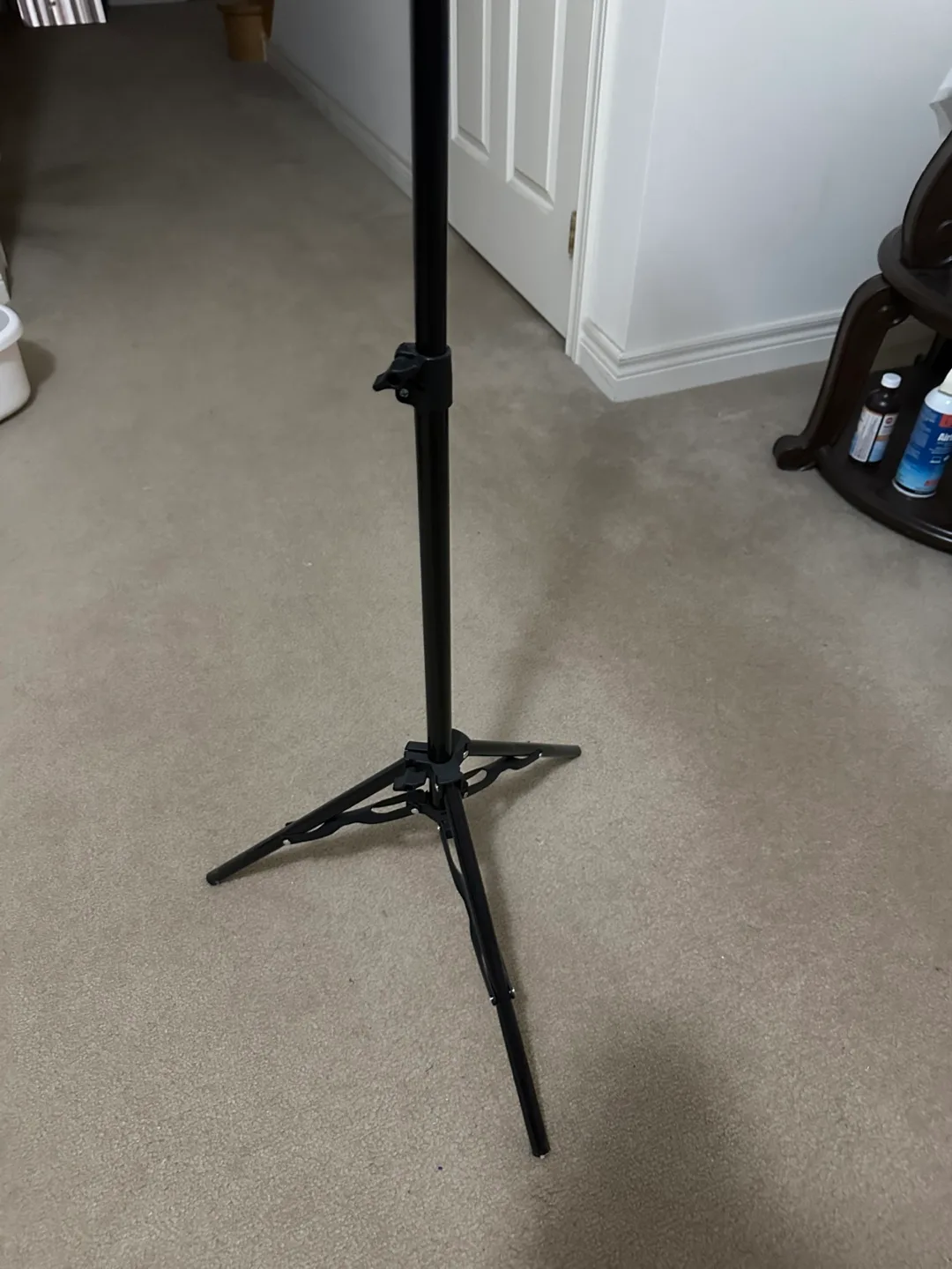 Adjustable Black Tripod image indicator(3)