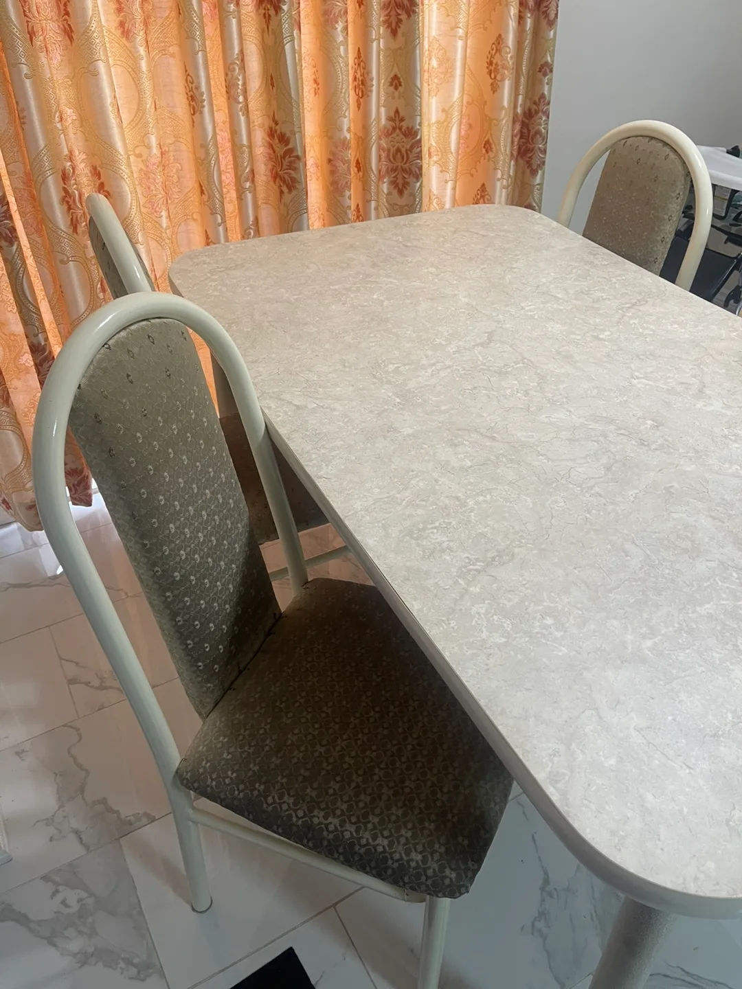 Dining Table with Four Chairs image indicator(2)