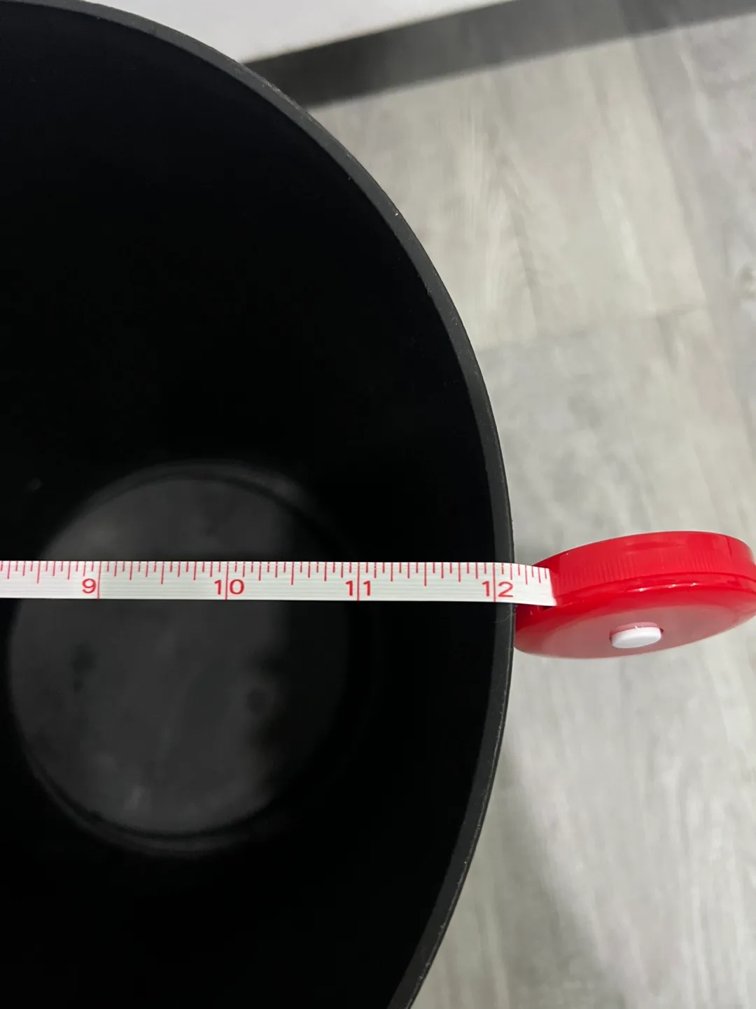 Large Black Plant Pot with Wheels image indicator(5)