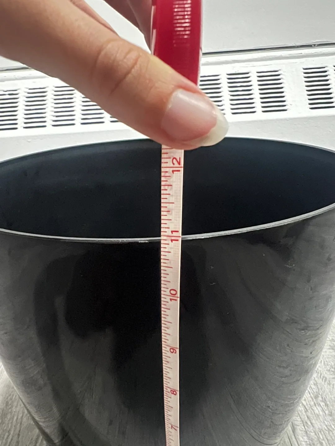 Large Black Plant Pot with Wheels image indicator(6)