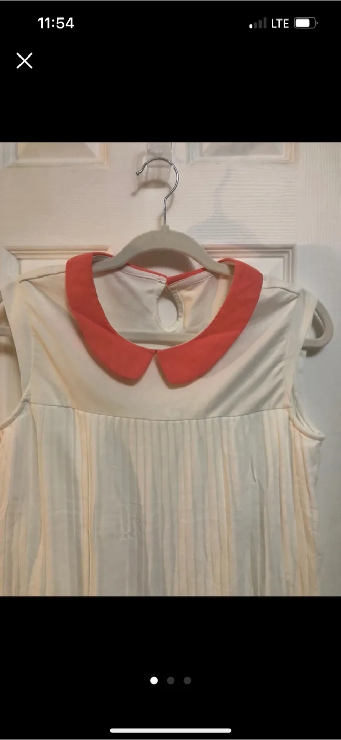White Sleeveless Top with Coral Collar thumbnail