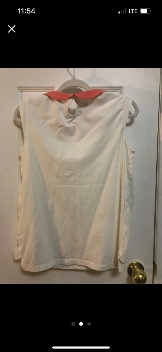 White Sleeveless Top with Coral Collar image indicator(3)