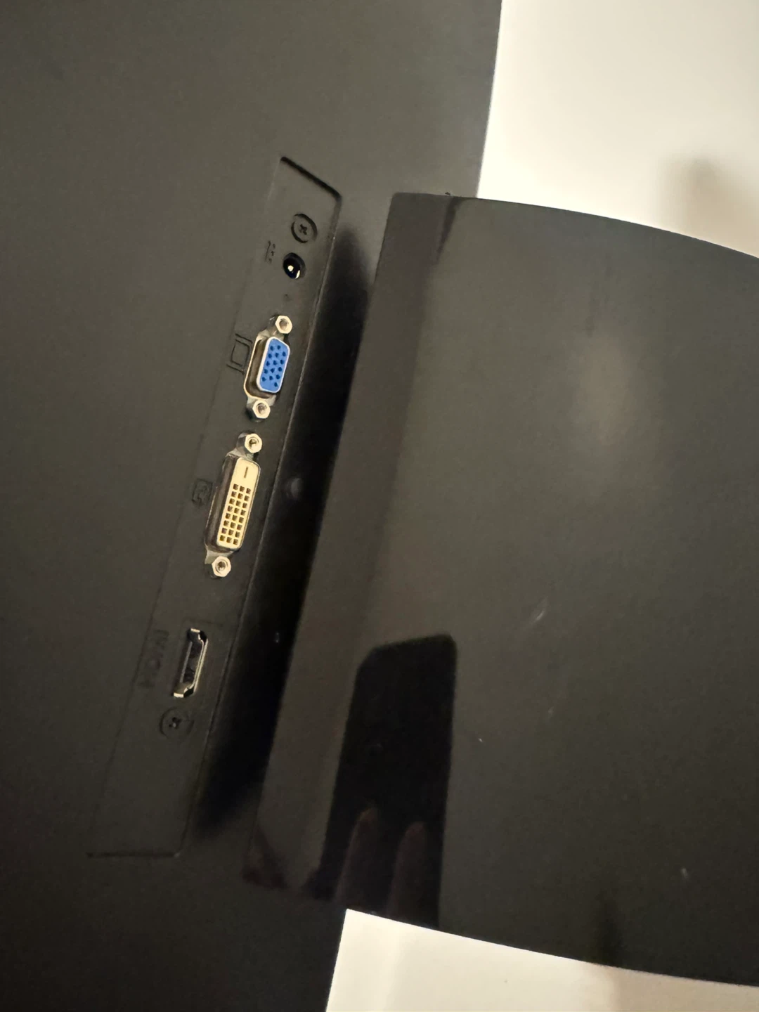 HP Pavilion 23bw 23-inch Monitor - photo 3