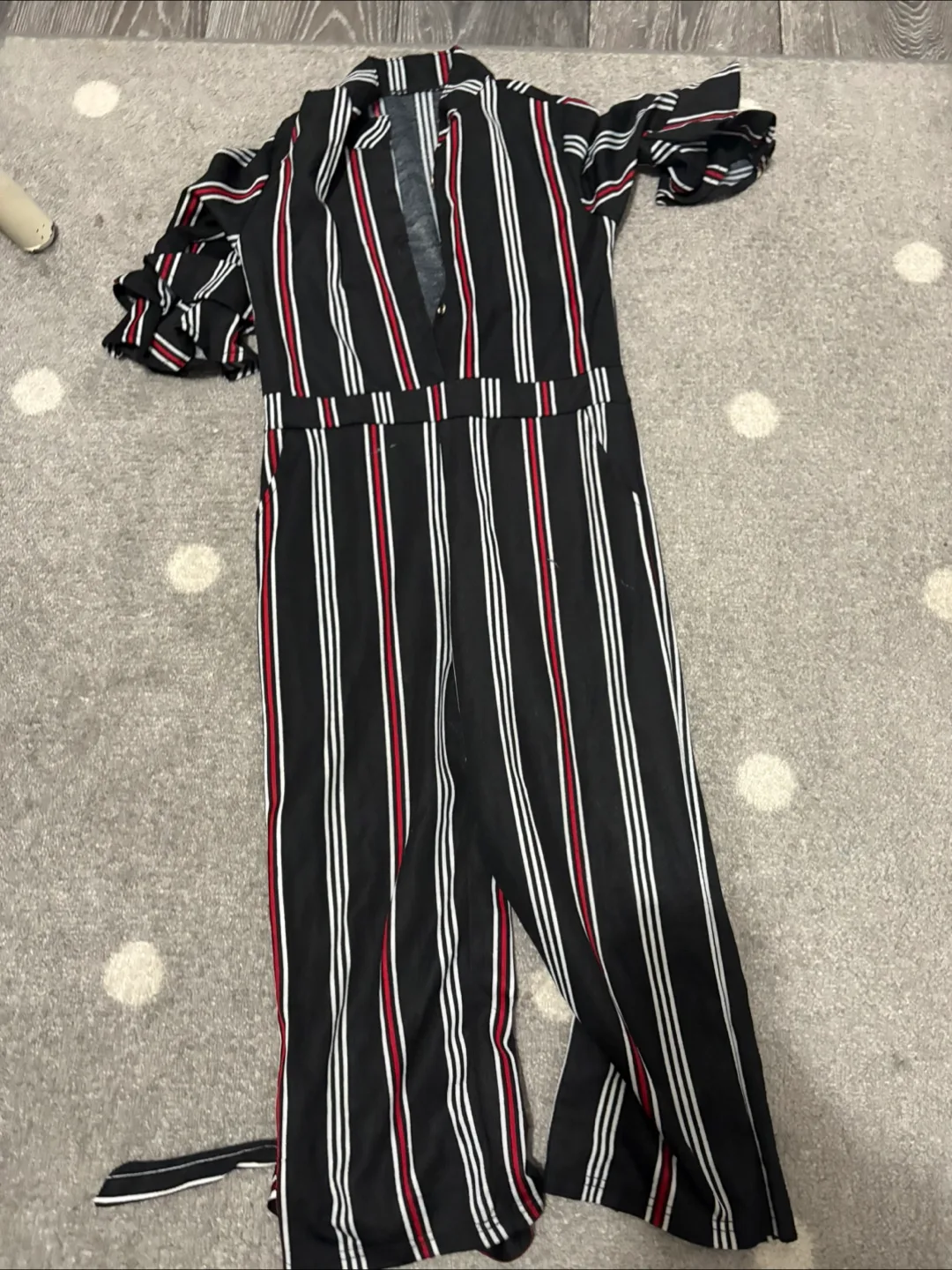 Assorted Dresses and Jumpsuits image indicator(4)