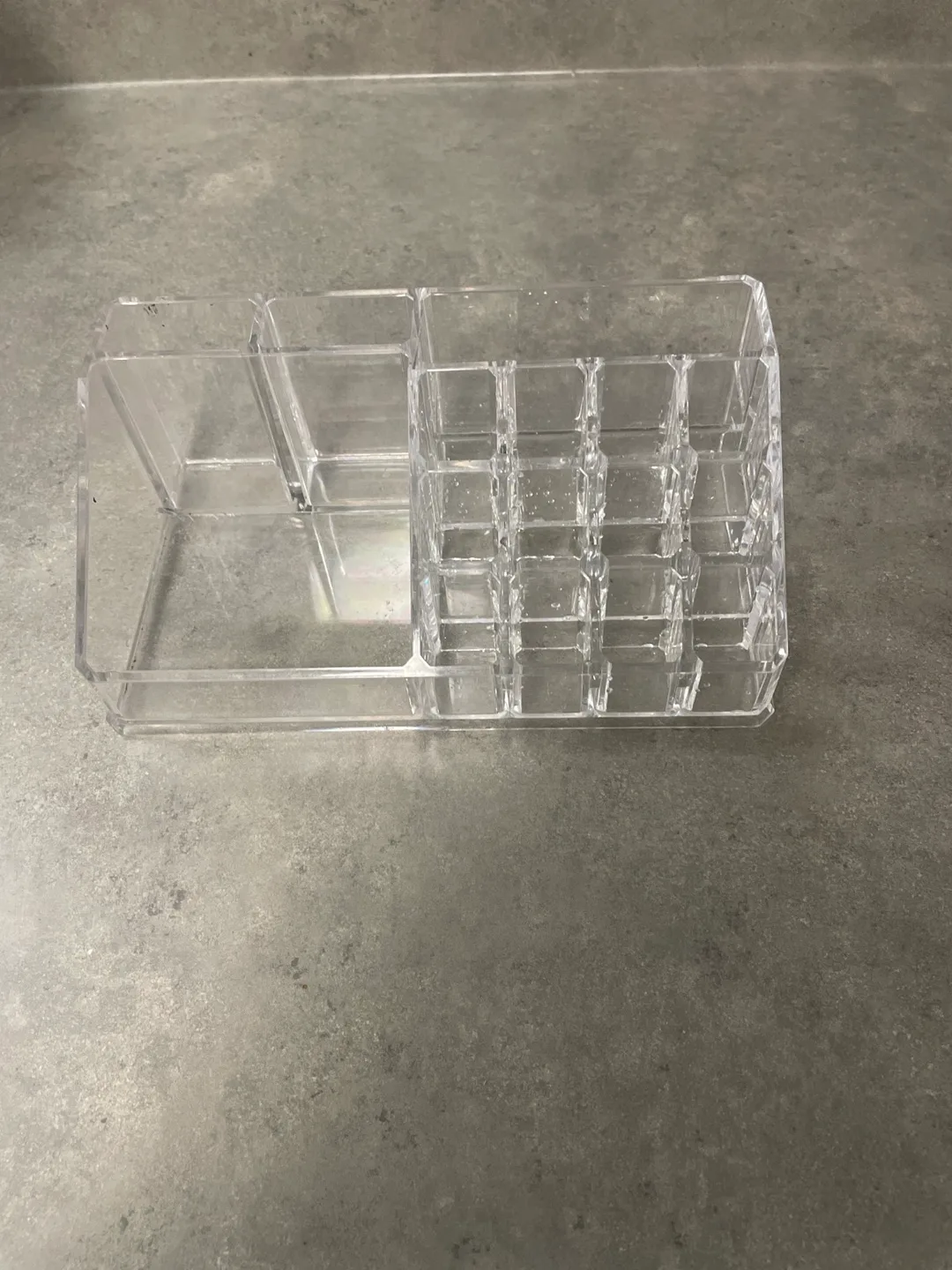 Acrylic Makeup Organizer thumbnail