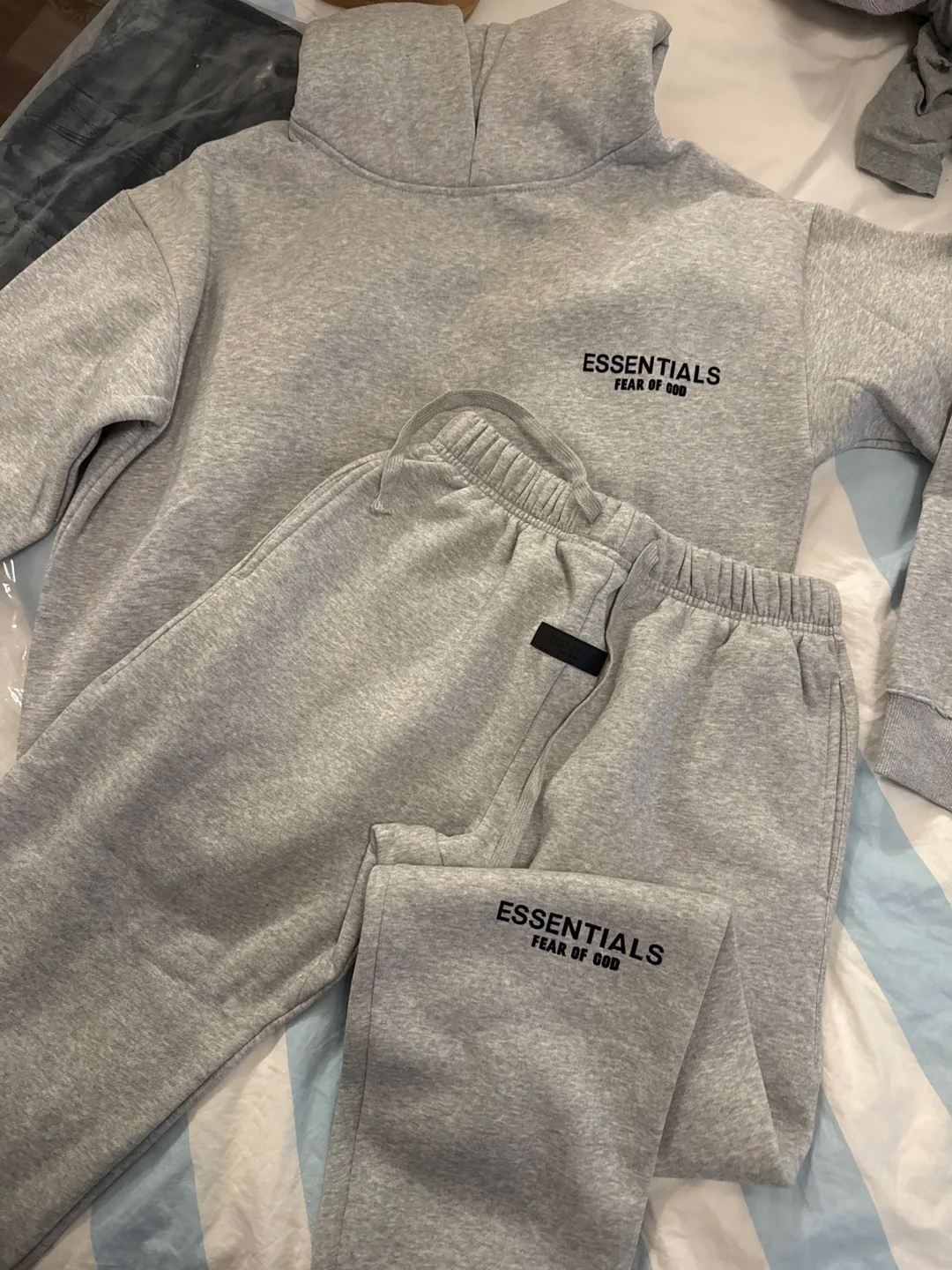 Essentials Fear of God Grey Hoodie & Sweats Set image indicator(3)