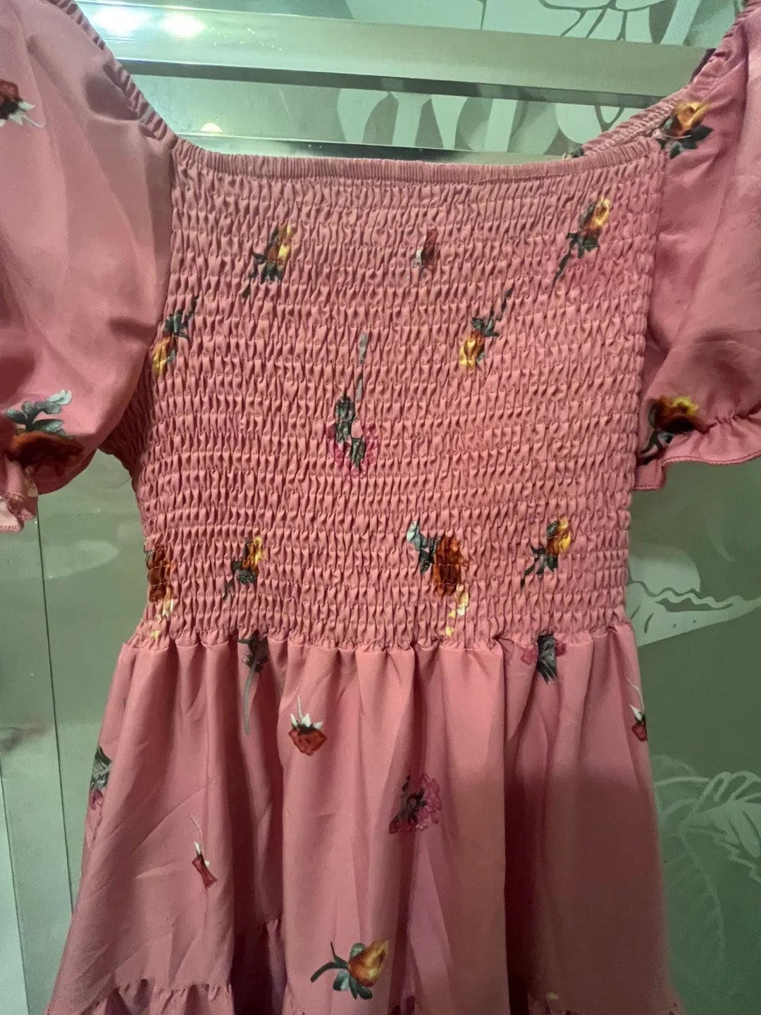 🌸 Pink Floral Puff-Sleeve Dress – Worn Once! image indicator(7)