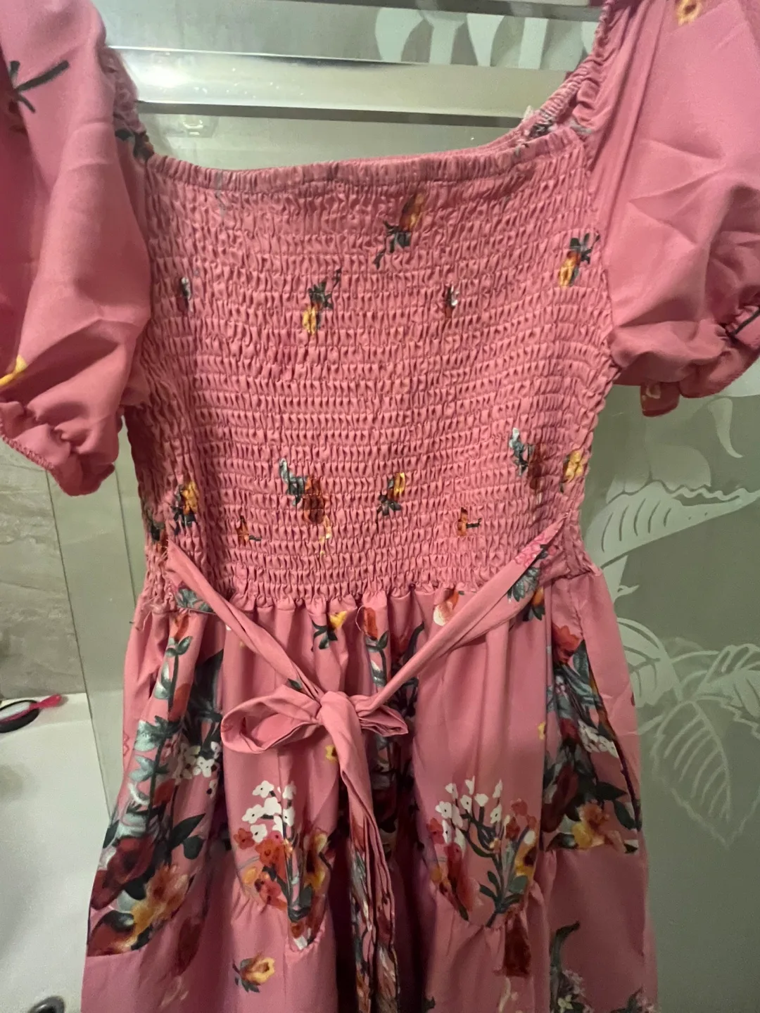 🌸 Pink Floral Puff-Sleeve Dress – Worn Once! image indicator(9)