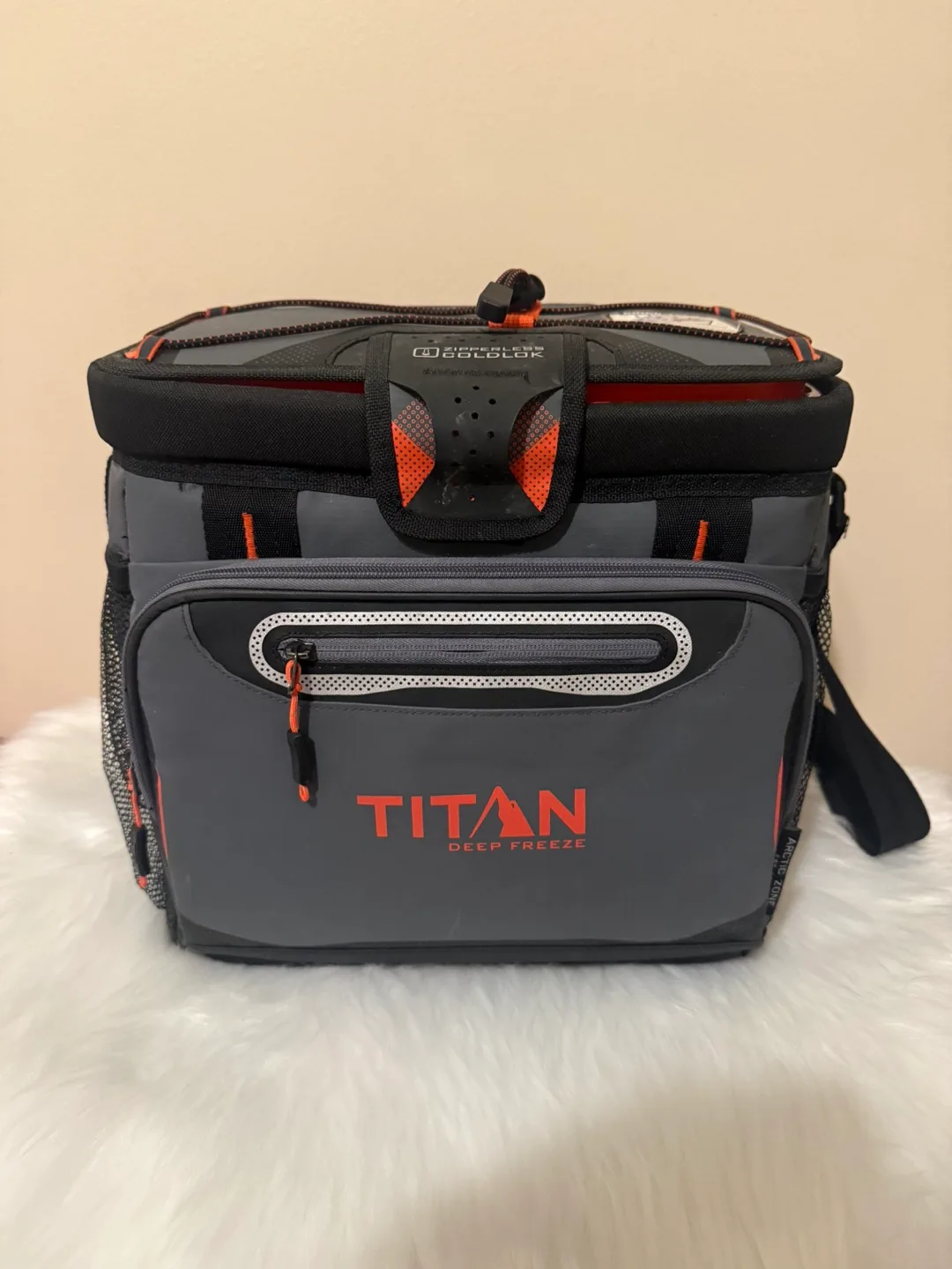 Titan Deep Freeze Zipperless Cooler thumbnail