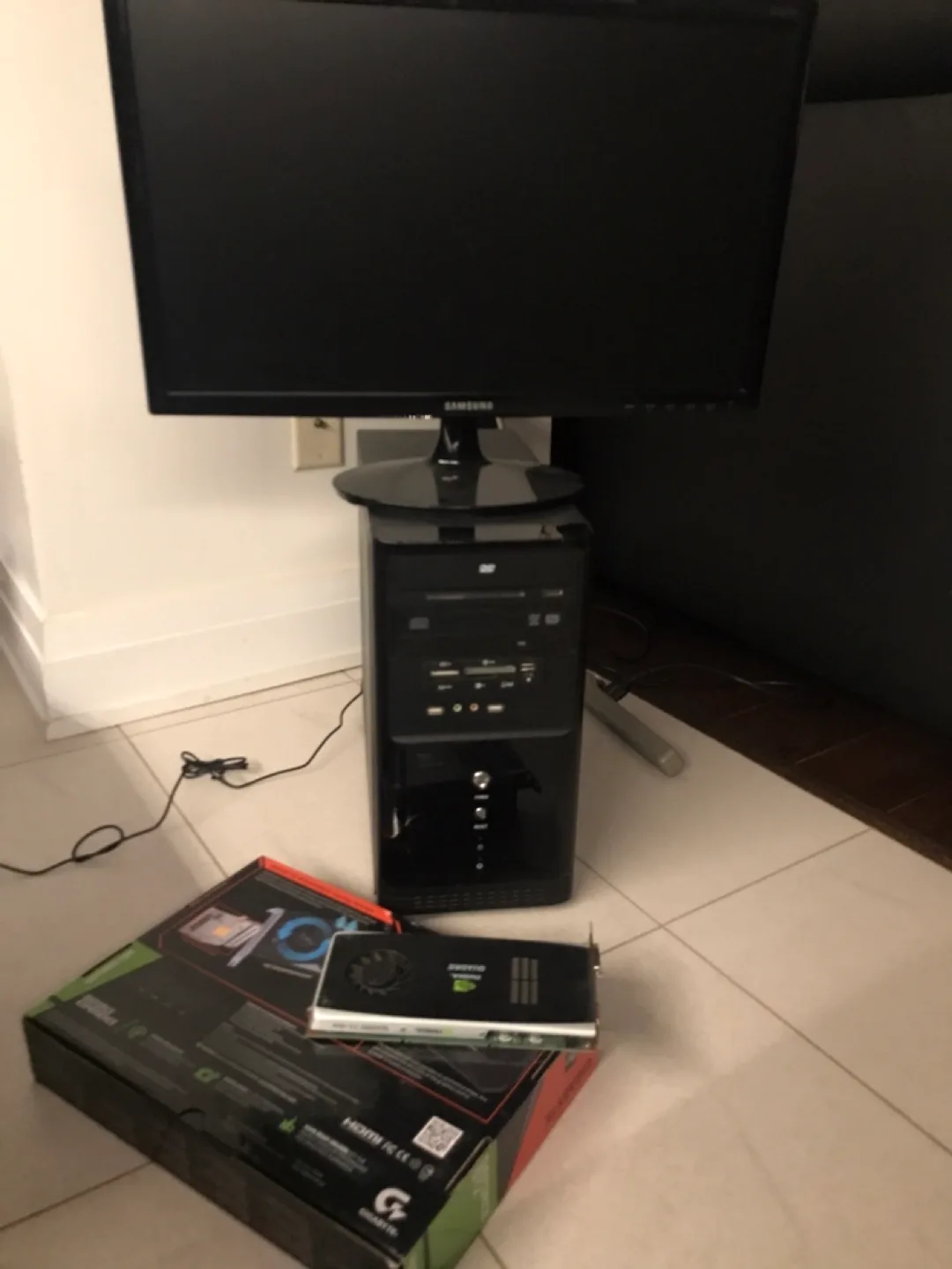 Samsung Monitor & Custom PC Bundle thumbnail
