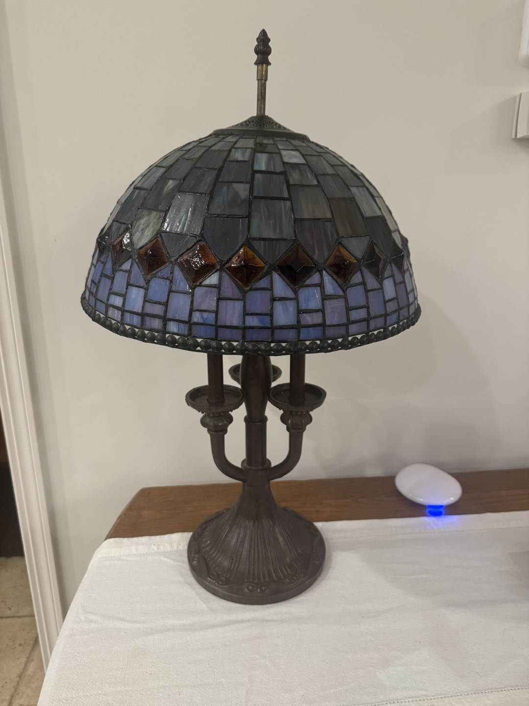 Tiffany Style Stained Glass Table Lamp