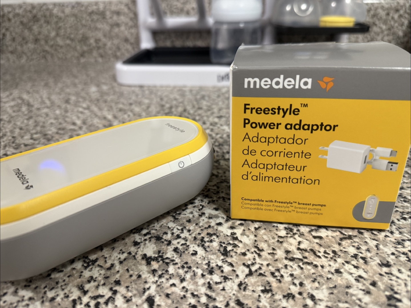 Medela Freestyle Breast Pump with Power Adaptor