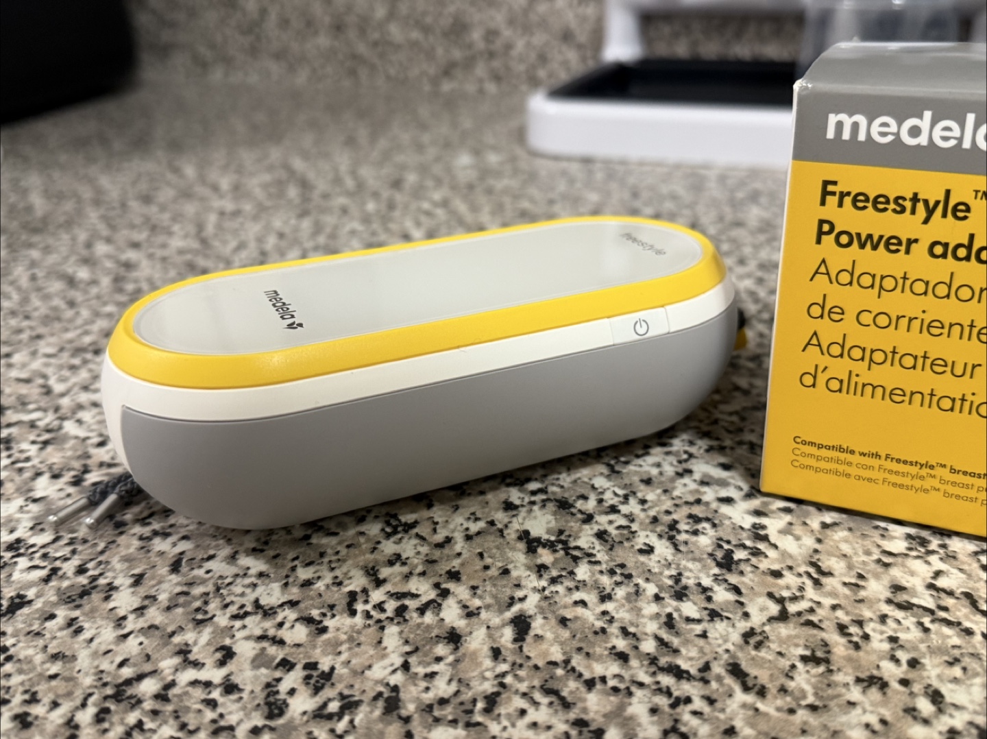 Medela Freestyle Breast Pump with Power Adaptor - photo 3