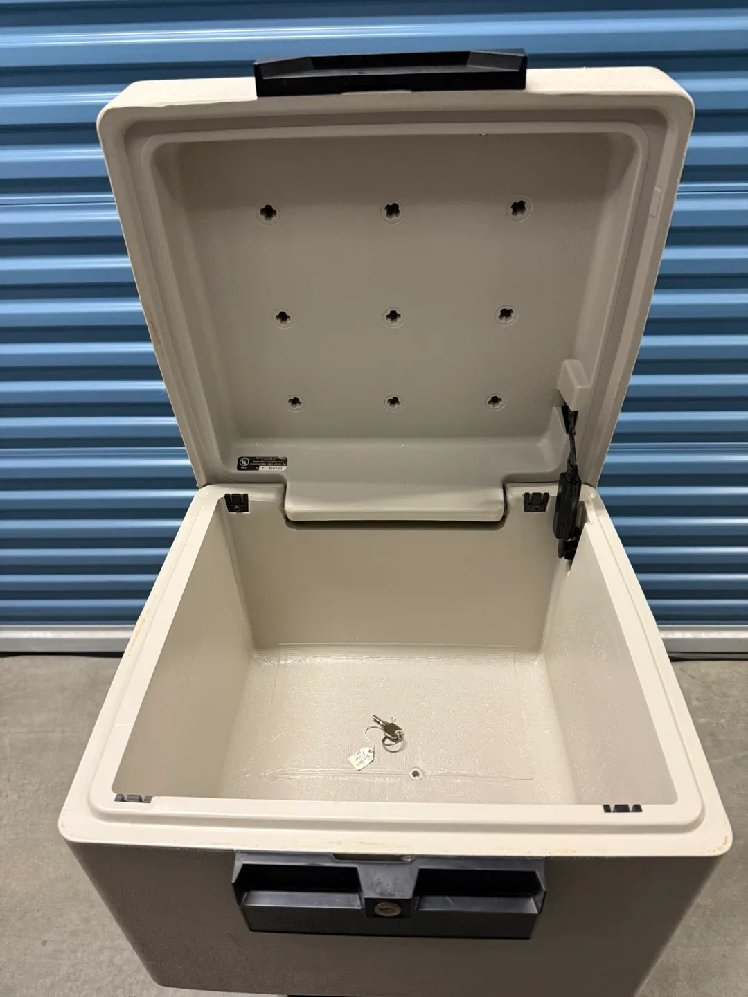 Sentry Safe 1175 image indicator(7)