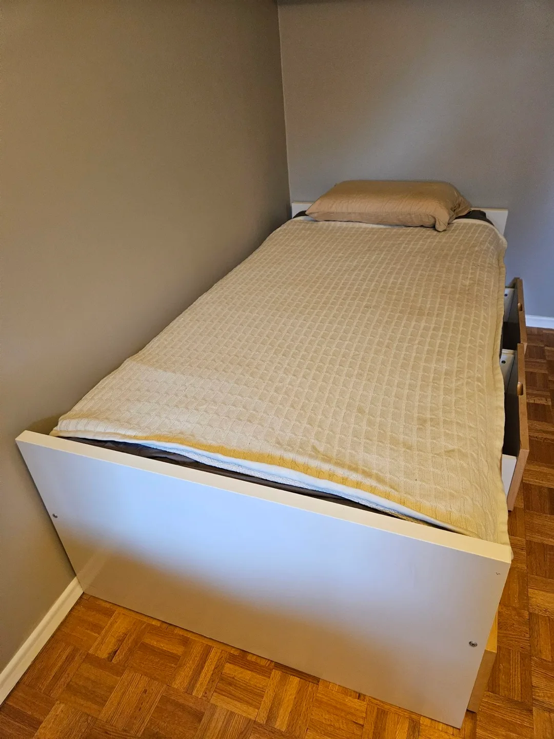 IKEA Daybed Frame with 3 Drawers image indicator(2)