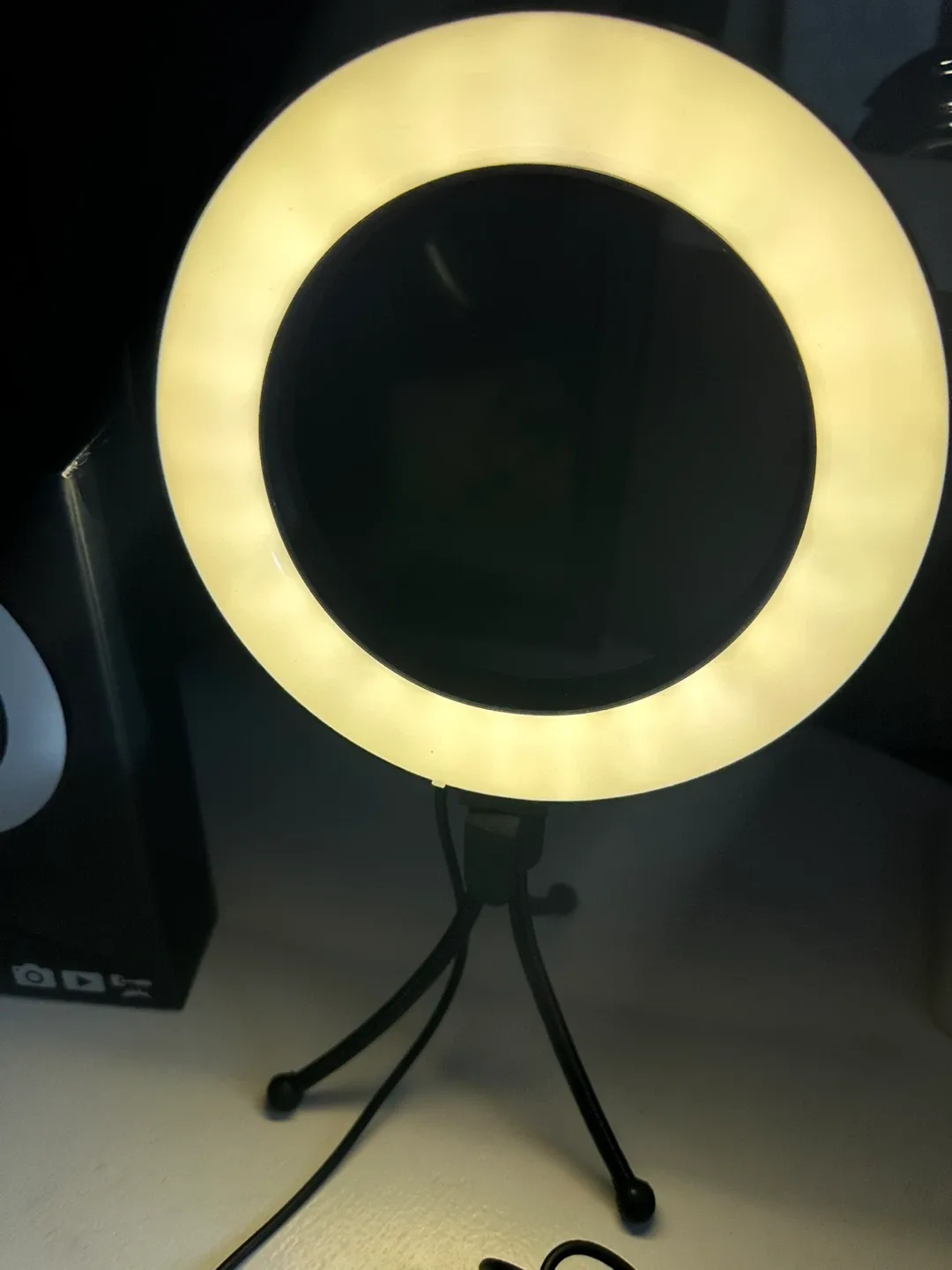 Tech 1 LED Fill Light - Multi-Purpose🥕 image indicator(3)