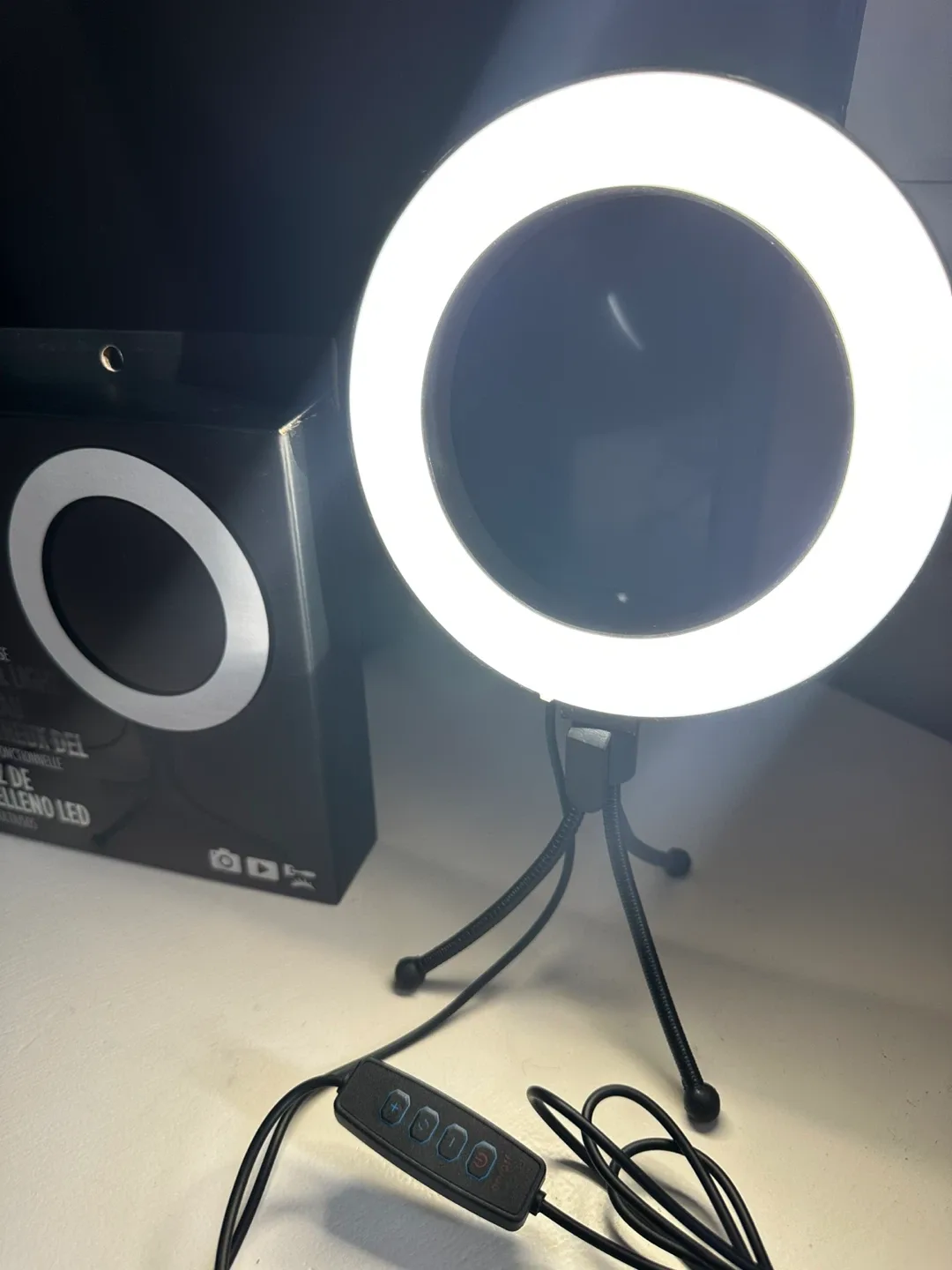 Tech 1 LED Fill Light - Multi-Purpose🥕 image indicator(5)