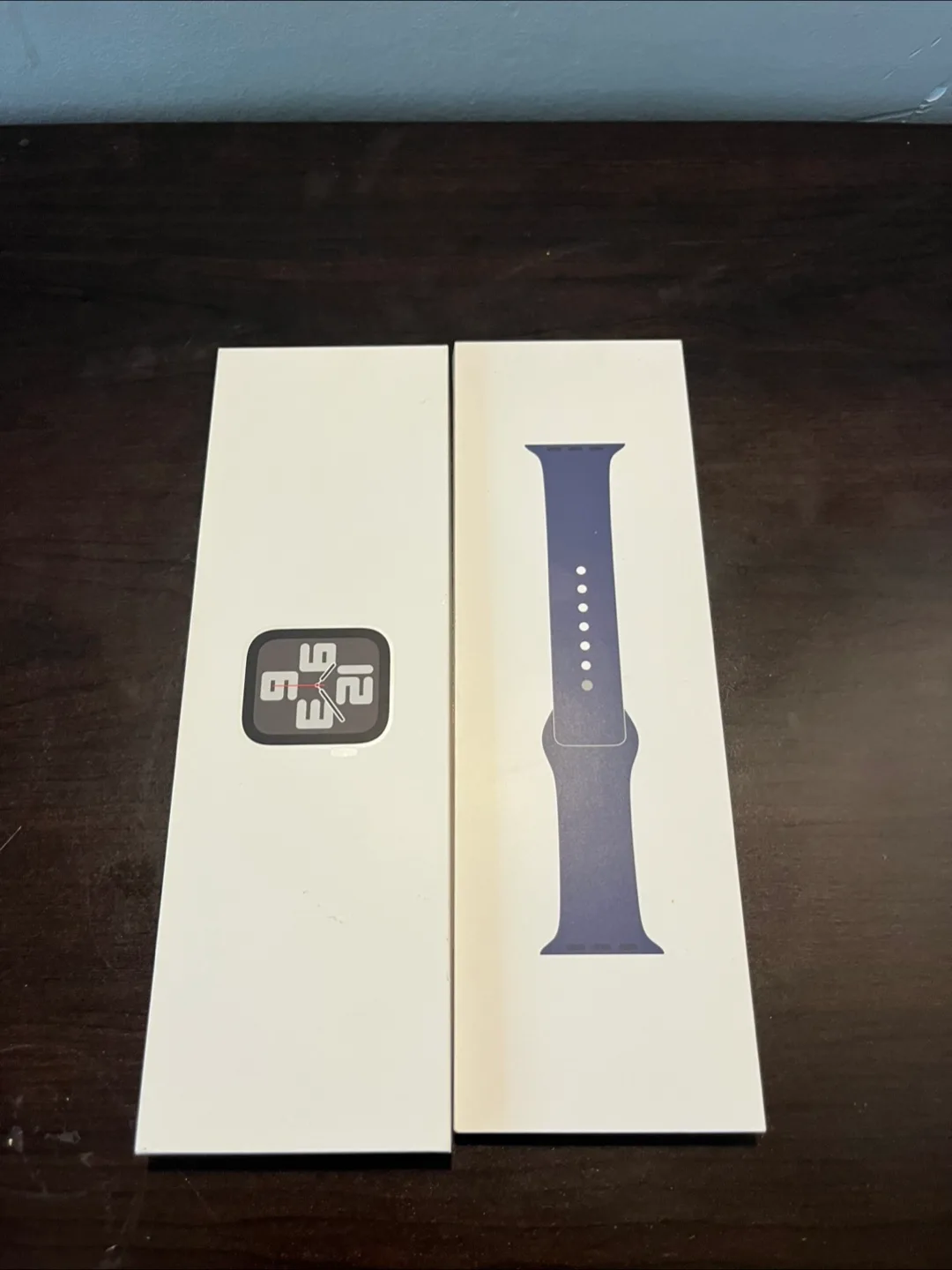 New Apple Watch SE (2024) Silver Aluminium Case image indicator(2)