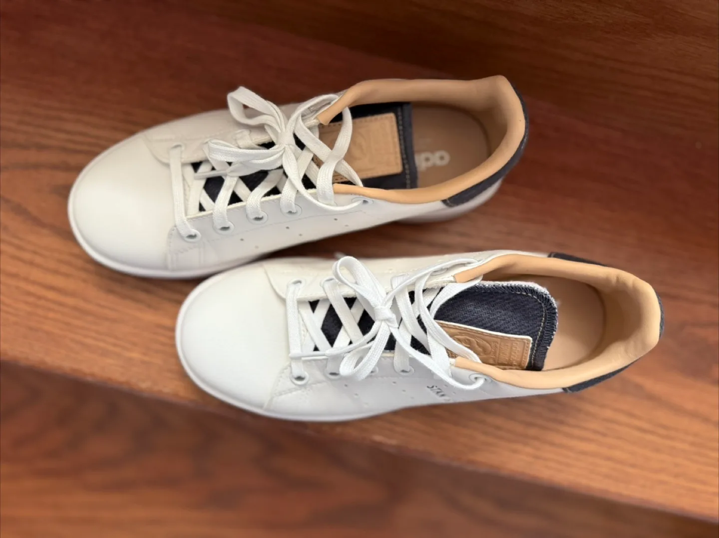 Adidas Stan Smith White Sneakers - US 5 image indicator(4)