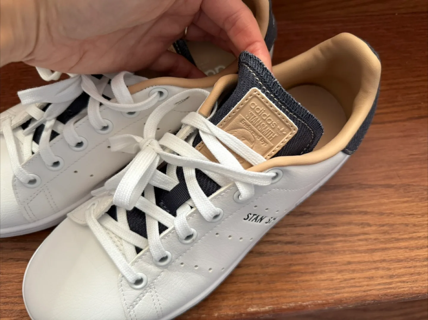 Adidas Stan Smith White Sneakers - US 5 image indicator(3)