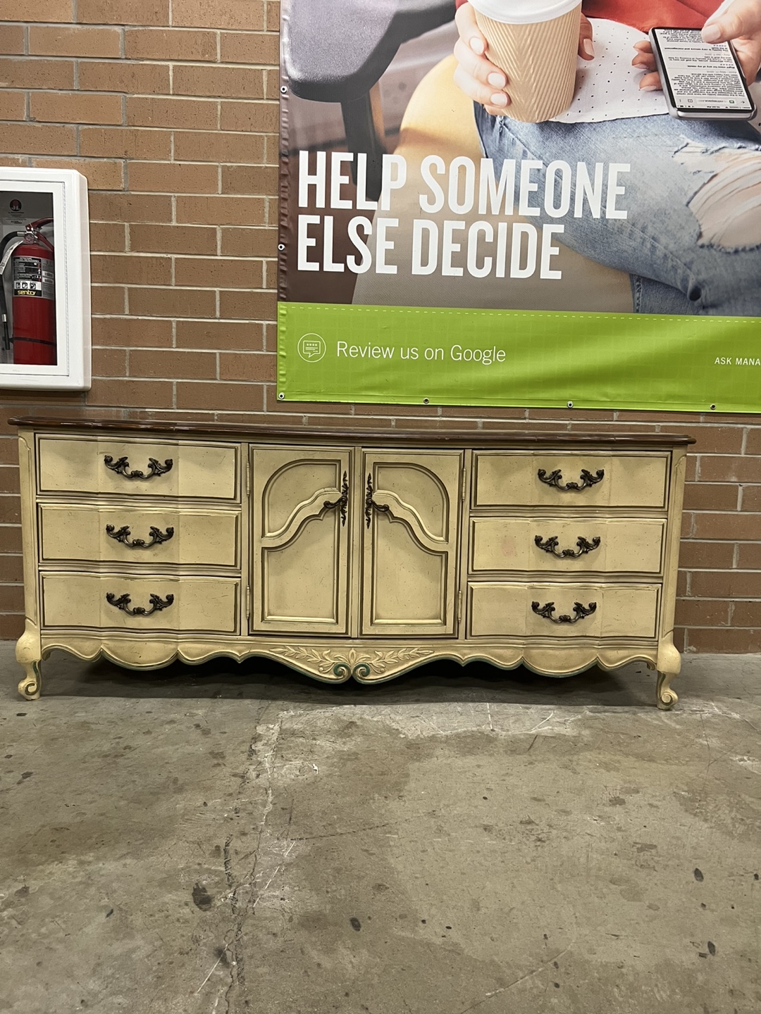 French Provincial 9 drawers Dresser