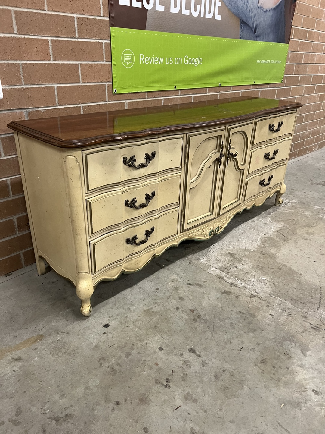 French Provincial 9 drawers Dresser - photo 2