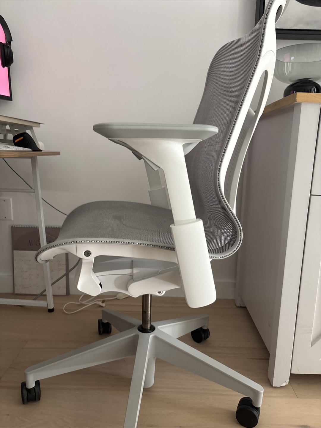 Herman Miller Cosm (mid-back) - photo 2