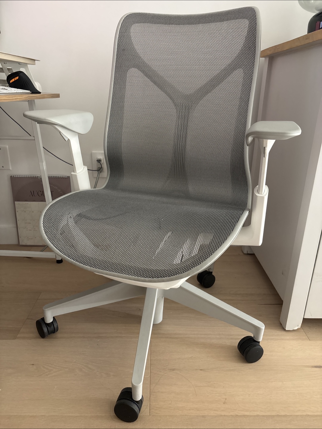 Herman Miller Cosm (mid-back)