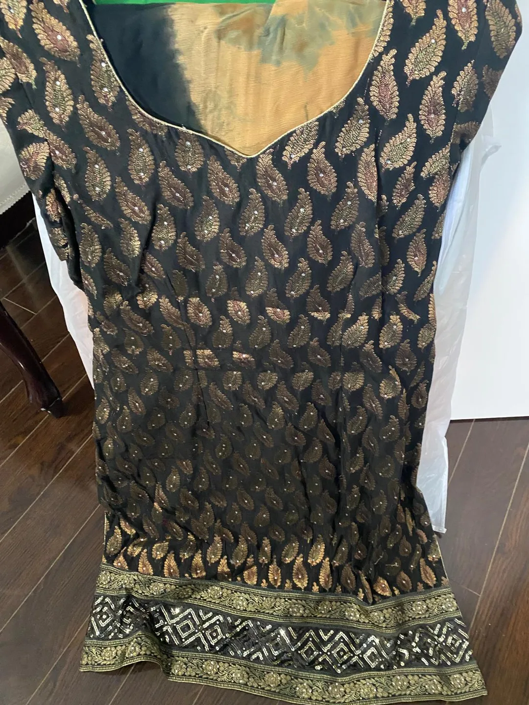 Indian Salwar Kameez Suit Set image indicator(8)