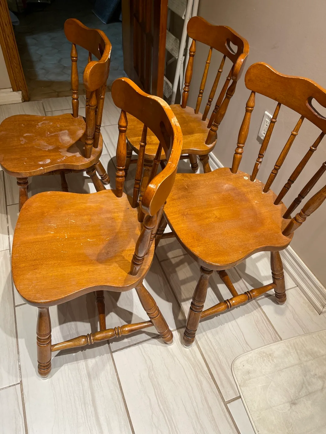 Set of 4 Wooden Dining Chairs thumbnail
