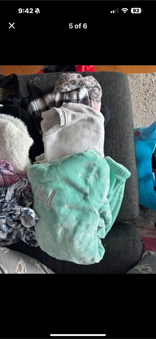 Mixed Kids Clothing Bundle image indicator(4)