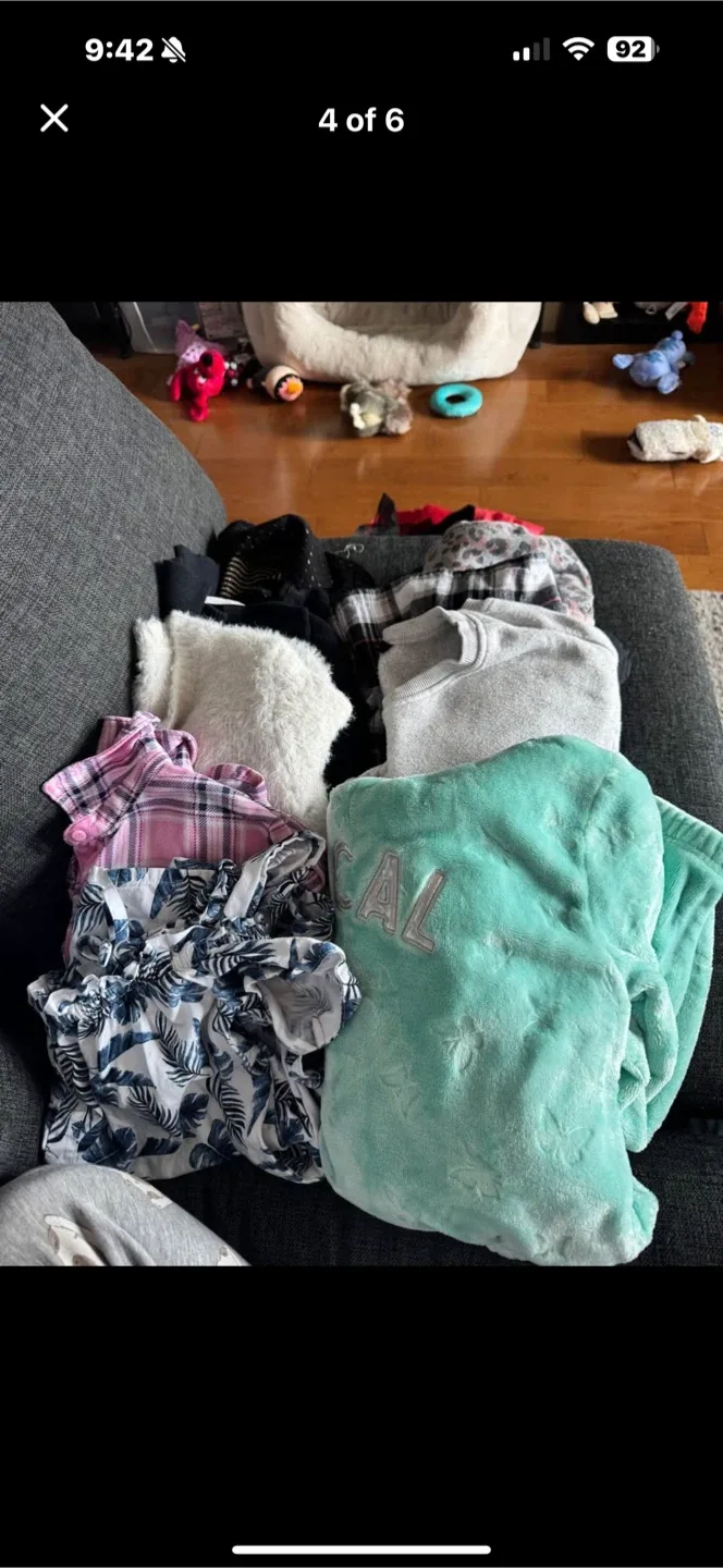 Mixed Kids Clothing Bundle image indicator(3)