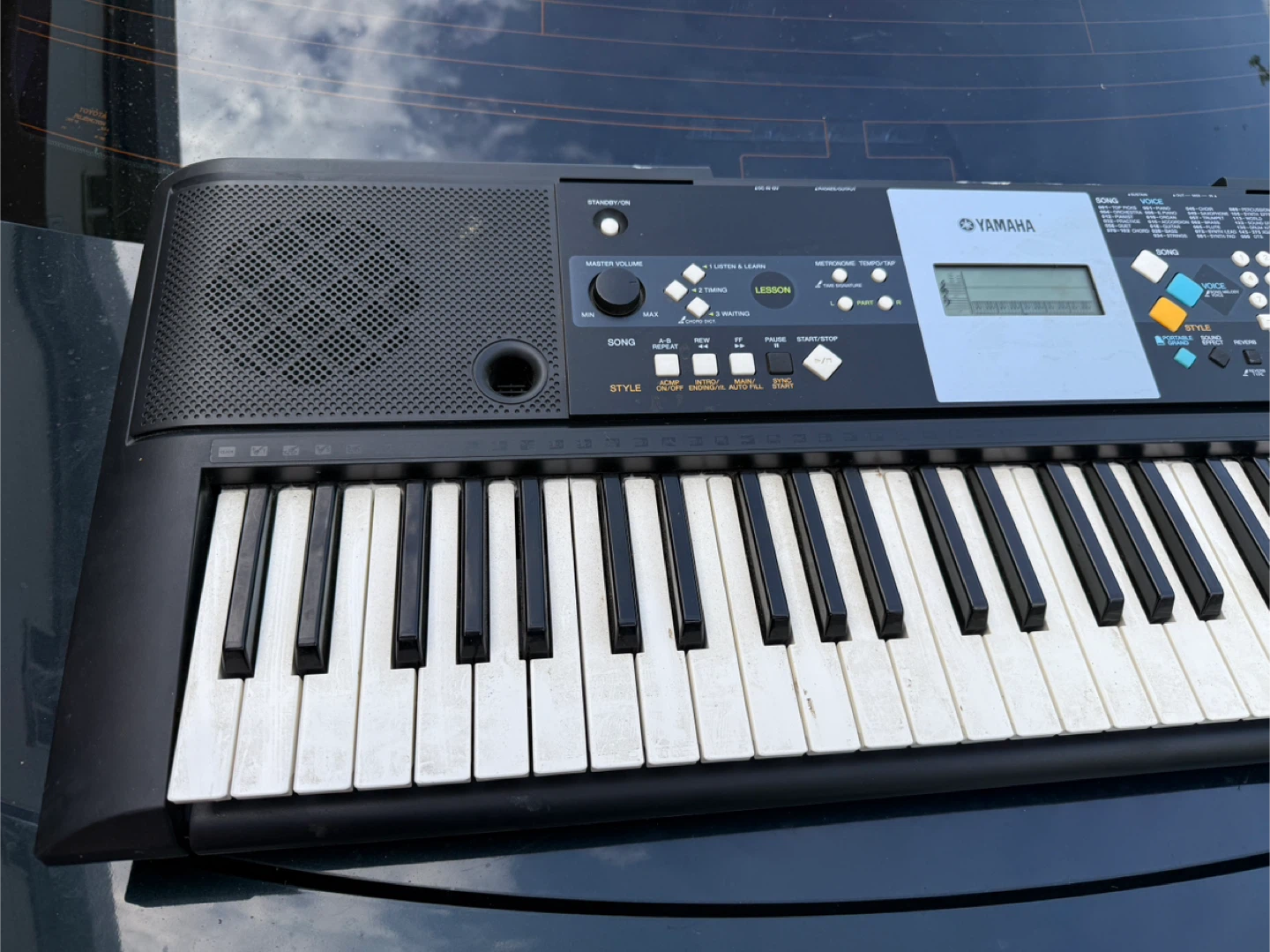 Yamaha PSR-E223 Keyboard - photo 2