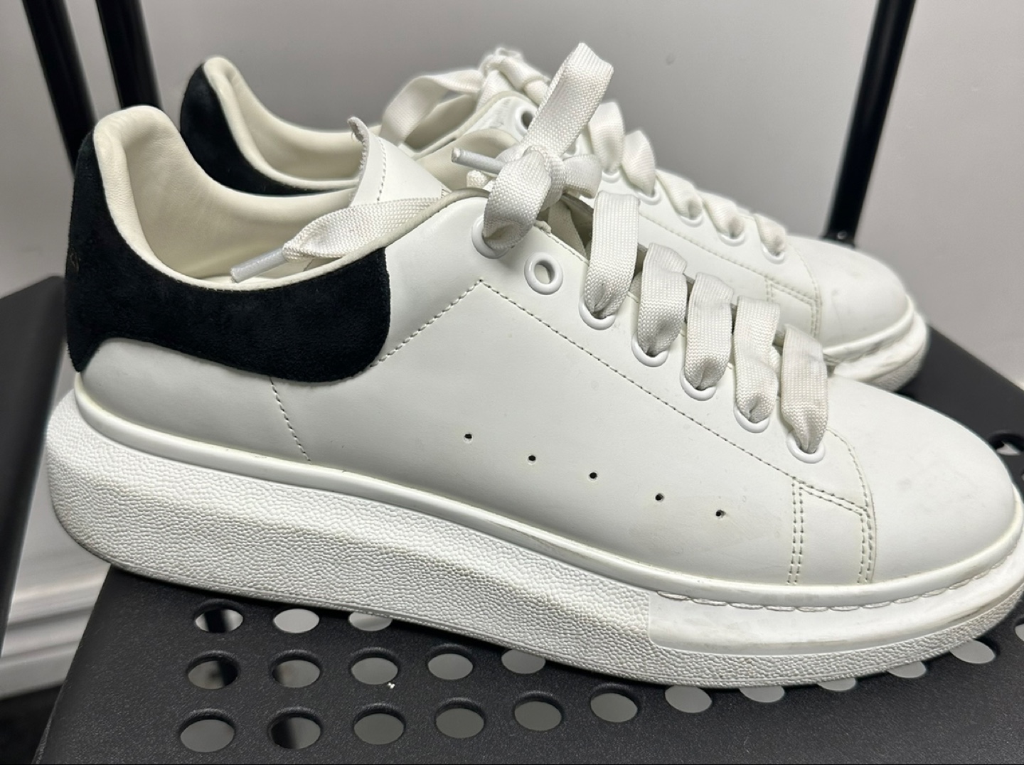 Alexander McQueen White/Black Sneakers - photo 4